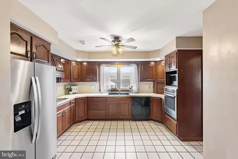 514 E Guardlock Dr, Lock Haven, PA 17745 photo 7