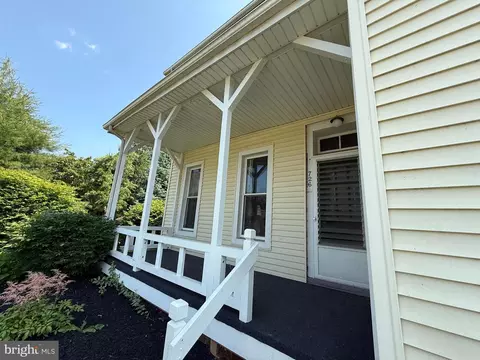 726 E Main St, Lock Haven, PA 17745 photo 3