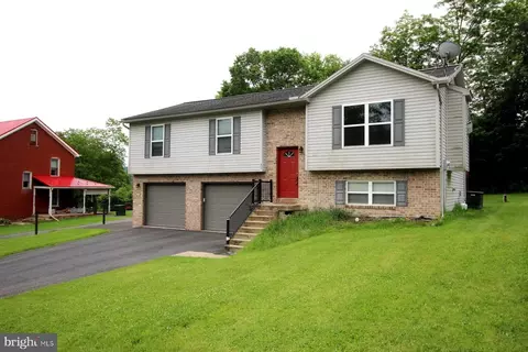 43 Skunk Hollow Rd, North Bend, PA 17760