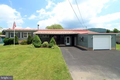 216 Kennedy Ave, Mill Hall, PA 17751