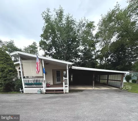 442 Mcelhattan Dr #871, Lock Haven, PA 17745
