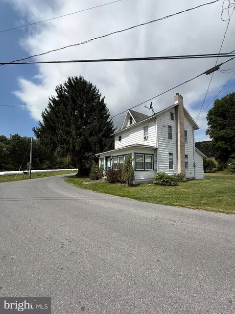 1329 Summer Mountain Rd, Loganton, PA 17747