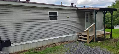 45 Tractor Hill Ln, Mill Hall, PA 17751