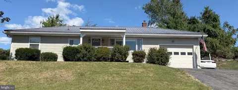 1317 S S Hillview St, Lock Haven, PA 17745