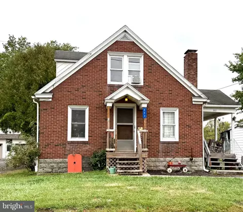 223 Pennsylvania Ave, Mill Hall, PA 17751