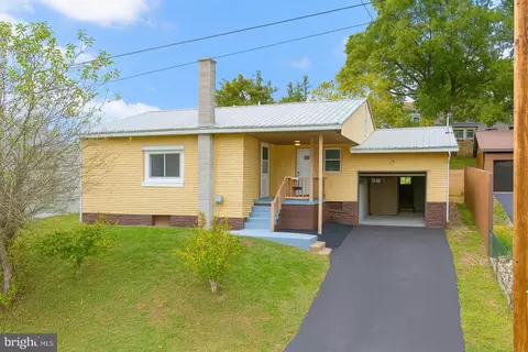 911 W 3rd St, Lock Haven, PA 17745
