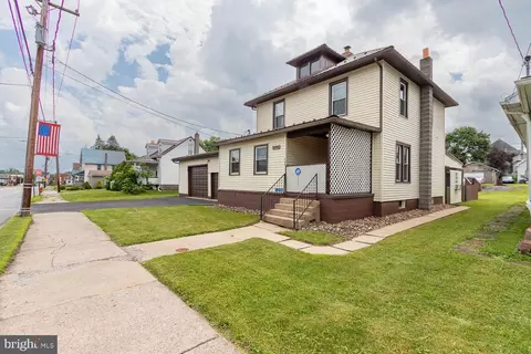 105 W Central Ave, Avis, PA 17721