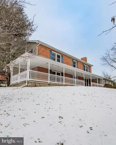 1094 Redwing Rd, Lock Haven, PA 17745