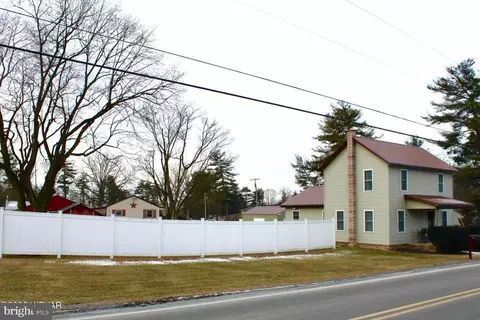 1692 Long Run Rd, Mill Hall, PA 17751
