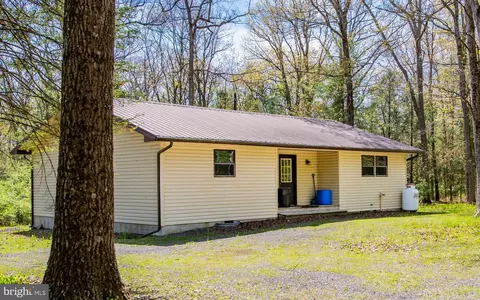 365 Nittany Ridge Rd, Mill Hall, PA 17751