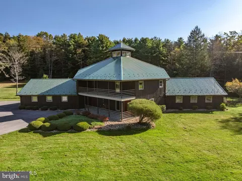 236 Wagmyr Ln, Loganton, PA 17747