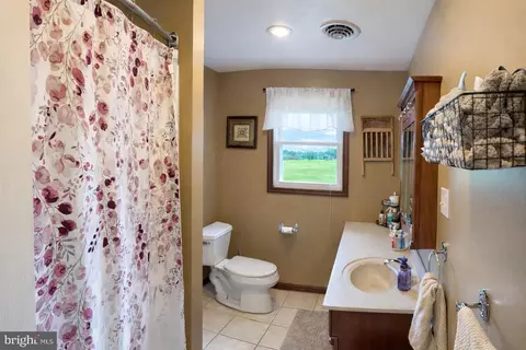 Bath - 118 Washington Ave, Lamar, PA 16848 photo 1 of 1