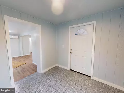 320 Long Run Rd, Mill Hall, PA 17751