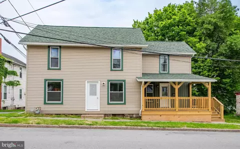 16 N Jones St, Lock Haven, PA 17745