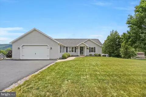 38 Whitetail Cir, Mill Hall, PA 17751