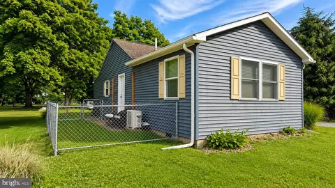 4986 Nittany Valley Dr, Mill Hall, PA 17751
