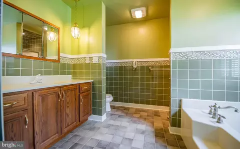 Bath - 67 Julia Dr, Lock Haven, PA 17745 photo 2 of 3