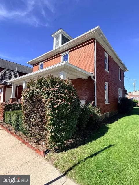 Exterior - 5 E Bald Eagle St, Lock Haven, PA 17745 photo 3 of 4