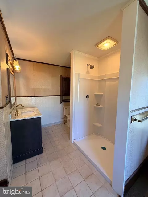 Bath - 5 E Bald Eagle St, Lock Haven, PA 17745 photo 2 of 2