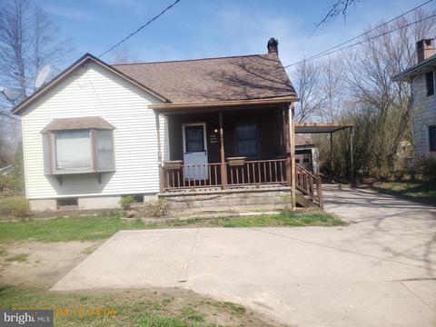 6715 Old Berwick Rd, Bloomsburg, PA 17815