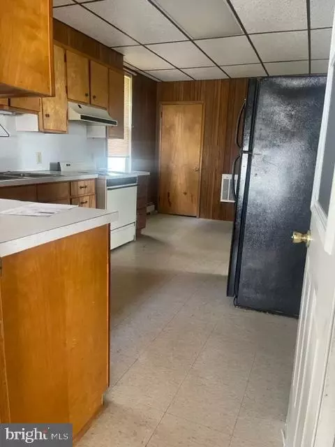 324 Eighth St E, Berwick, PA 18603 photo 3