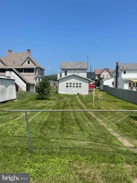 324 Eighth St E, Berwick, PA 18603 photo 13