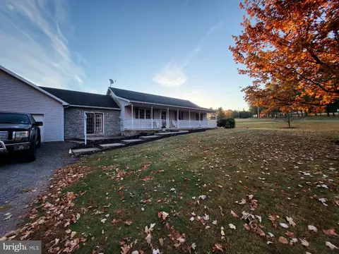 111 Fisher Run Rd, Bloomsburg, PA 17815