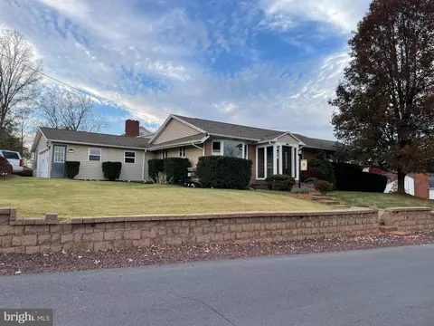 27 Clearview Ave, Bloomsburg, PA 17815