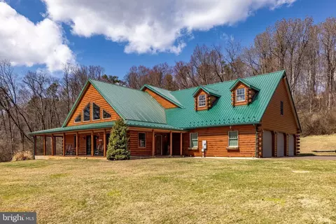 77 River Hill Dr, Bloomsburg, PA 17815
