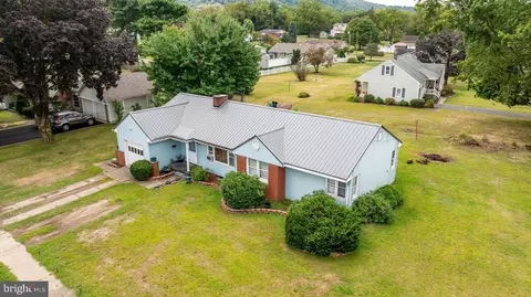 17 Central Ave, Bloomsburg, PA 17815