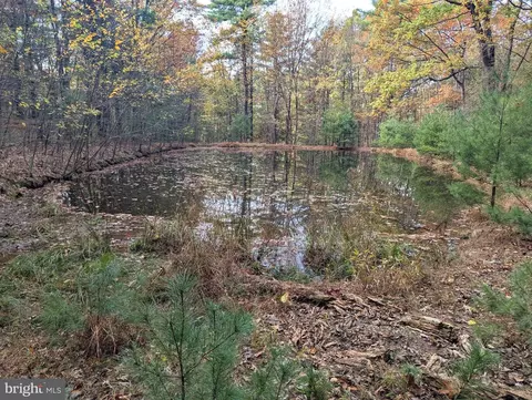 7 Community Pond Dr, Catawissa, PA 17820