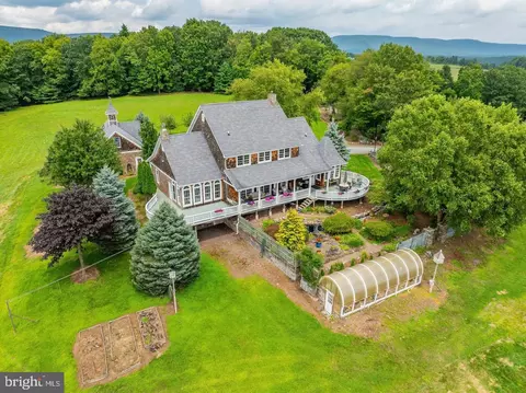 207 Klinger Hill Rd, Benton, PA 17814