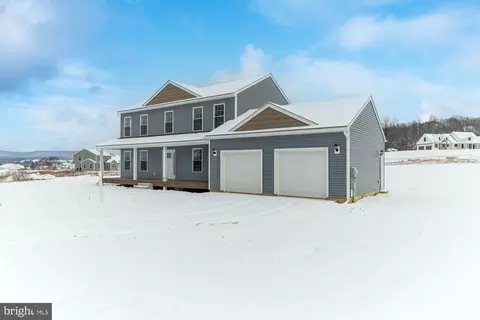 13 Estate Way, Nescopeck, PA 18635