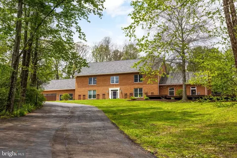 16 Kile Dr, Bloomsburg, PA 17815