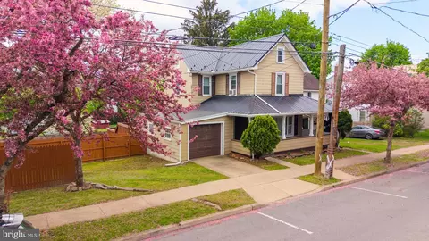 422 E 4th St, Bloomsburg, PA 17815