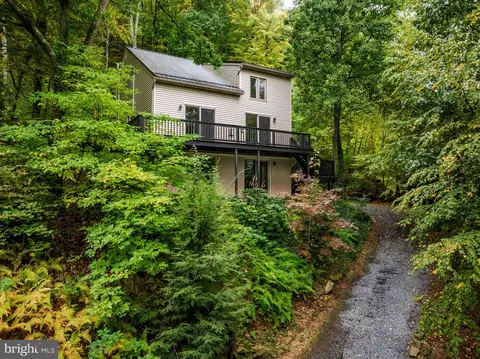 218 Apple Blossom Ln, Catawissa, PA 17820