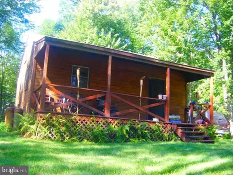 742 Deer Rd, Emporium, PA 15834