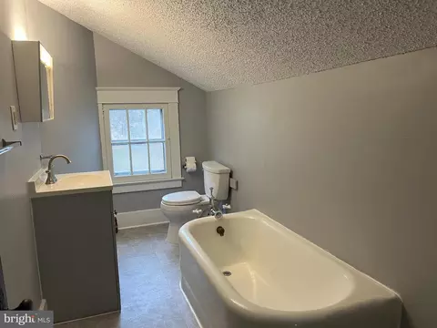 Bath - 31 Cameron Rd, Driftwood, PA 15832 photo 4 of 7