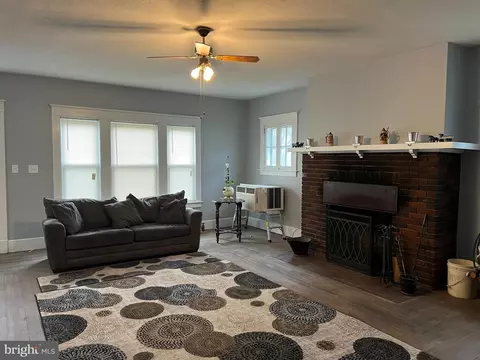Living - 31 Cameron Rd, Driftwood, PA 15832 photo 3 of 4