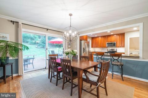 212 Forest Hills Cir, Devon, PA 19333 photo 12