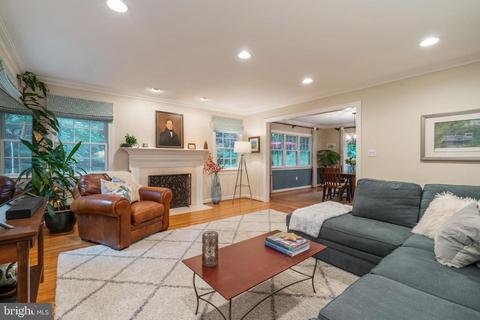 212 Forest Hills Cir, Devon, PA 19333 photo 5