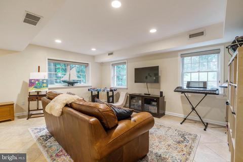 212 Forest Hills Cir, Devon, PA 19333 photo 16