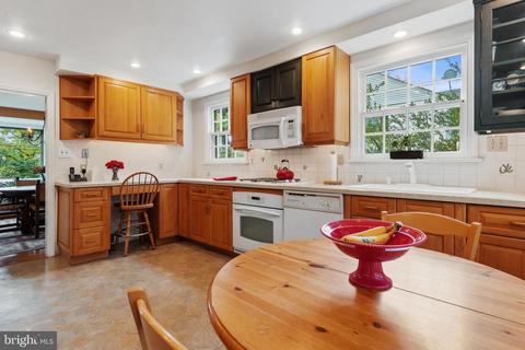 105 Upper Gulph Rd, Strafford, PA 19087 photo 13