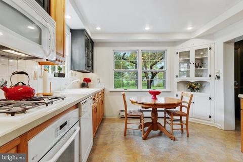 105 Upper Gulph Rd, Strafford, PA 19087 photo 11