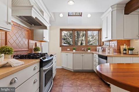 684 Wetherby Ln, Devon, PA 19333 photo 17