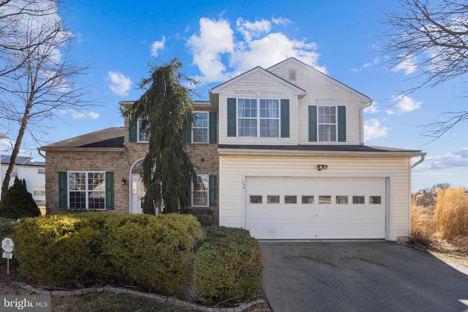 100 Crossing Blvd, Coatesville, PA 19320 32 Photos MLS PACT2019436