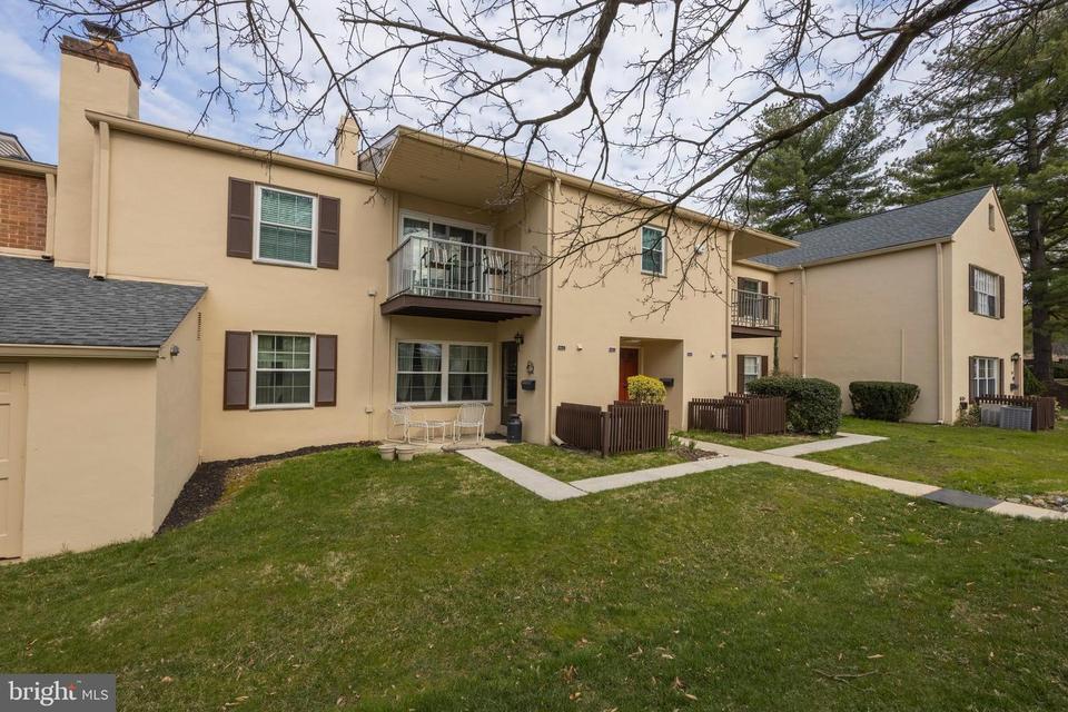 462 Old Crossing Xing, Devon, PA 19333 19 Photos MLS 