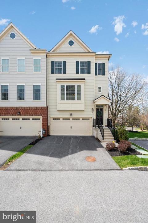 2 Parkview Cir, Wayne, PA 19087 photo 1