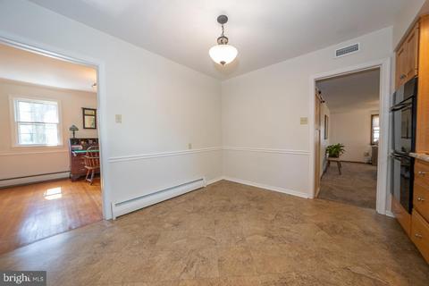562 Gregory Ln, Devon, PA 19333 photo 17