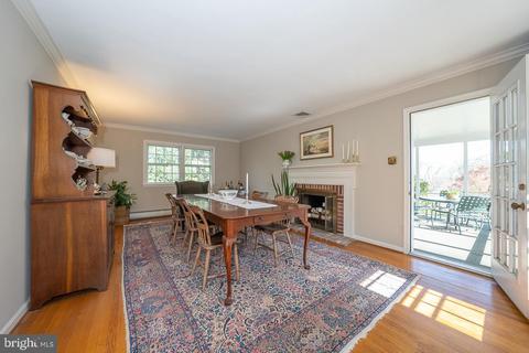 562 Gregory Ln, Devon, PA 19333 photo 9